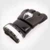 ⁦כפפות אגרוף VENUM IMPACT 2.0 MMA GLOVES - BLACK/WHITE⁩ – תמונה ⁦4⁩
