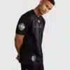 ⁦חולצת ונום שחורה - Venum x TEKKEN 8 - Paul Phoenix T-Shirt - Black⁩ – תמונה ⁦3⁩