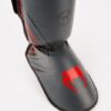 ⁦מגני רגליים ונום שחור אדום - VENUM CONTENDER 2.0 SHIN GUARDS - BLACK/RED⁩ – תמונה ⁦4⁩