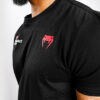⁦חולצת ונום UFC שחורה -UFC VENUM PERFORMANCE INSTITUTE T-SHIRT - BLACK⁩ – תמונה ⁦4⁩