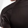 ⁦חולצת ונום  שחורה VENUM CLASSIC DRY TECH T-SHIRT – BLACK⁩ – תמונה ⁦4⁩