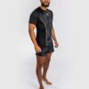 ⁦[Venum Razor] Black/Gold Rashguard Short Sleeves חולצת ראשגארד ונום קצרה שחור/זהב⁩ – תמונה ⁦4⁩