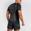 ⁦[Venum Razor] Black/Gold Rashguard Short Sleeves חולצת ראשגארד ונום קצרה שחור/זהב⁩ – תמונה ⁦7⁩