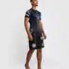 ⁦Venum x Tekken 8 - Paul Phoenix Rashguard - Black/Blue חולצת ראשגארד ונום קצרה⁩ – תמונה ⁦6⁩