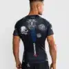Venum x Tekken 8 - Paul Phoenix Rashguard - Black/Blue חולצת ראשגארד ונום קצרה
