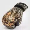 ⁦כפפות אגרוף לילדים ונום- מקצועיות Venum Tiger Kids Boxing Gloves - Black/Neon Orange⁩ – תמונה ⁦3⁩