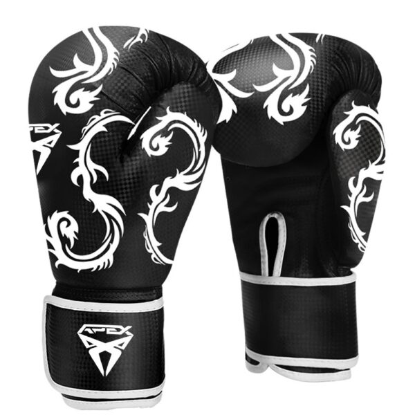 כפפות איגרוף ילדים איכותיות מבית אפקס עשויות עור PU, עם הגנה על מפרק כף היד