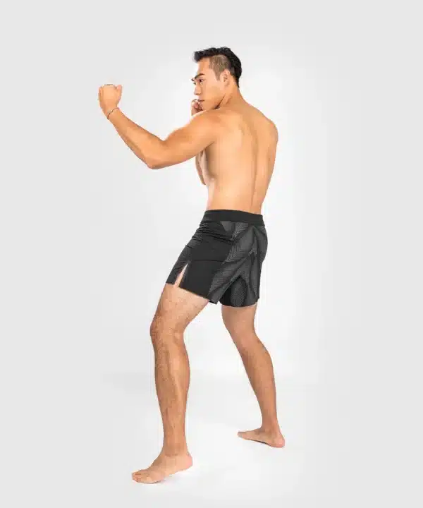 מכנסי לחימה Venum Phantom Fightshorts Black/Red