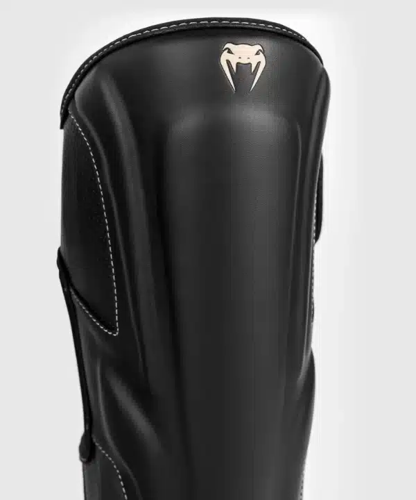 מגני רגליים Venum Impact Evo Shinguards Black