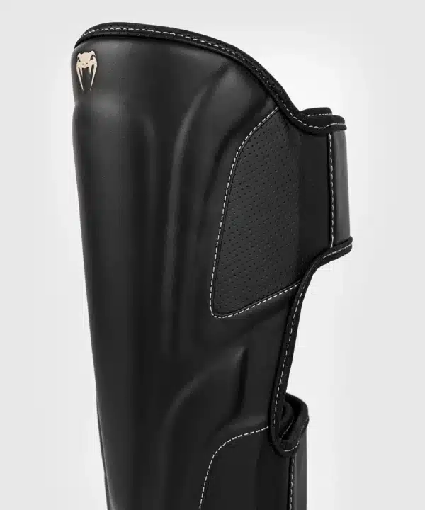מגני רגליים Venum Impact Evo Shinguards Black