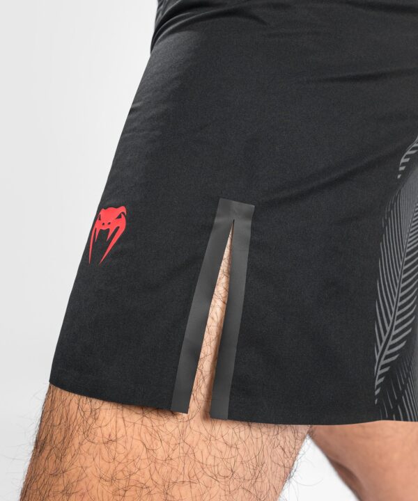 מכנסי לחימה Venum Phantom Fightshorts Black/Red