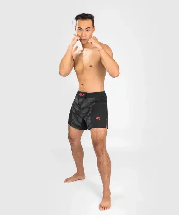 מכנסי לחימה Venum Phantom Fightshorts Black/Red