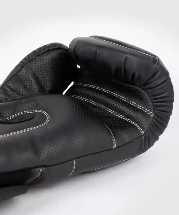 כפפות איגרוף Venum Impact Evo Boxing Gloves Black