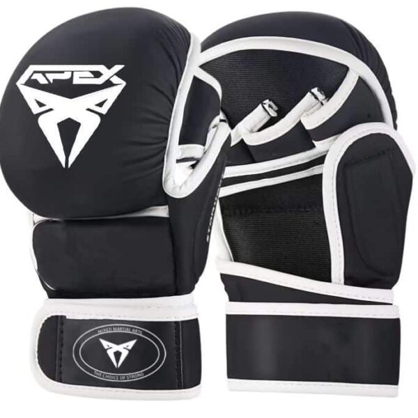 כפפות ספארינג MMA מבית APEX