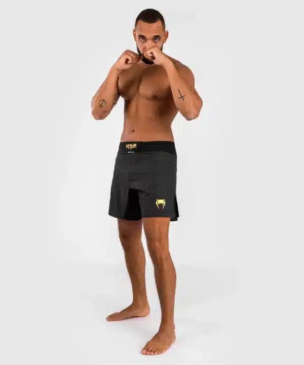 מכנסי לחימה Venum x Ares 2.0 Fight Shorts - Black/Gold