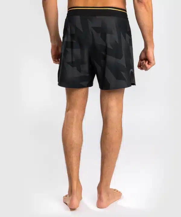 מכנסי לחימה Venum Razor Fightshorts - Black/Gold