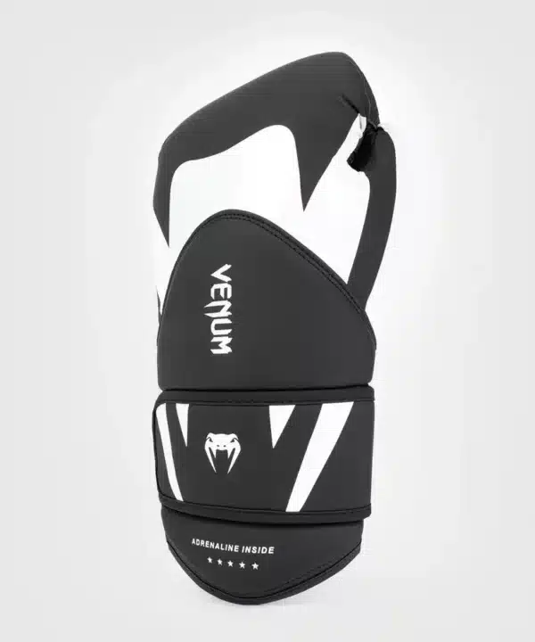 כפפות אגרוף Venum "Challenger 4.0" Boxing Gloves - שחור/לבן
