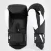 ⁦כפפות אגרוף Venum "Challenger 4.0" Boxing Gloves - שחור/לבן⁩ – תמונה ⁦2⁩