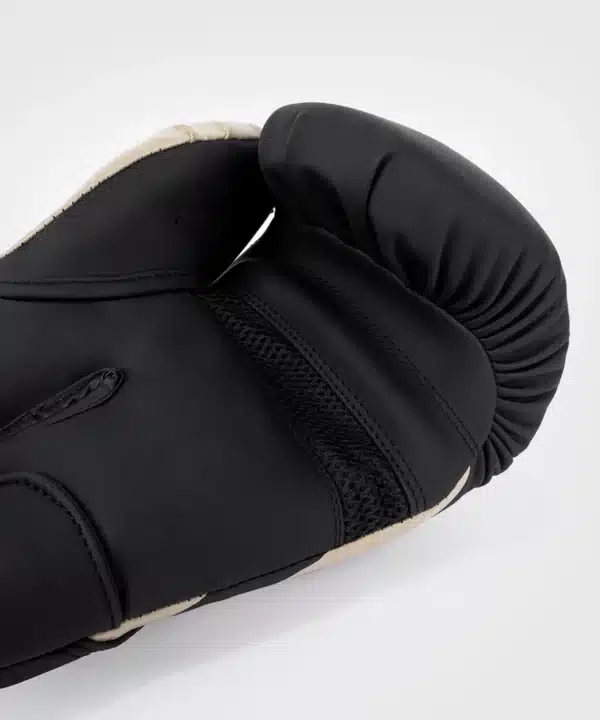 כפפות אגרוף Venum "Challenger 4.0" Boxing Gloves - שחור/באז'