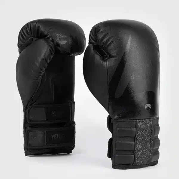 כפפות איגרוף מקצועיות  עור אמיתי Venum Reverso Boxing Gloves - Black / Black