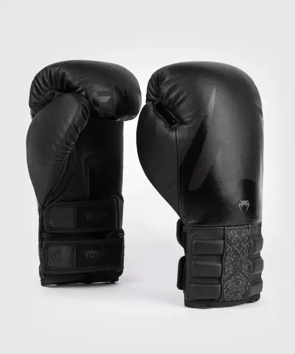 כפפות איגרוף מקצועיות  עור אמיתי Venum Reverso Boxing Gloves - Black / Black