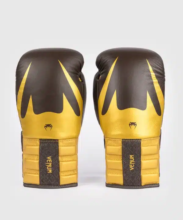 כפפות איגרוף מקצועיות  עור אמיתי Venum Reverso Boxing Gloves - Chocolate / Gold