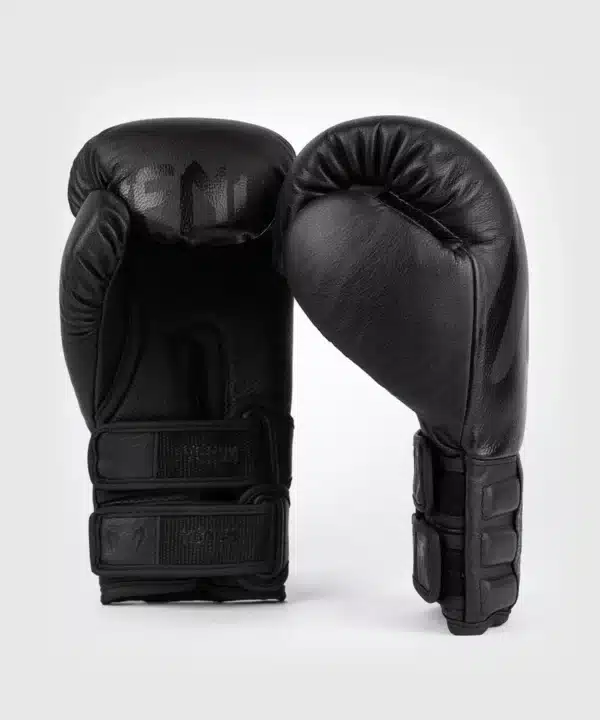 כפפות איגרוף מקצועיות  עור אמיתי Venum Reverso Boxing Gloves - Black / Black
