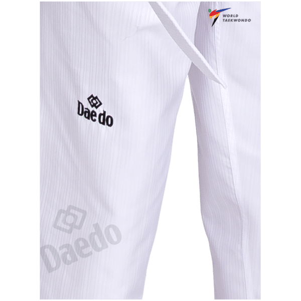 חליפת טקוואנדו מקצועית WT Dobok - White Neck DAEDO