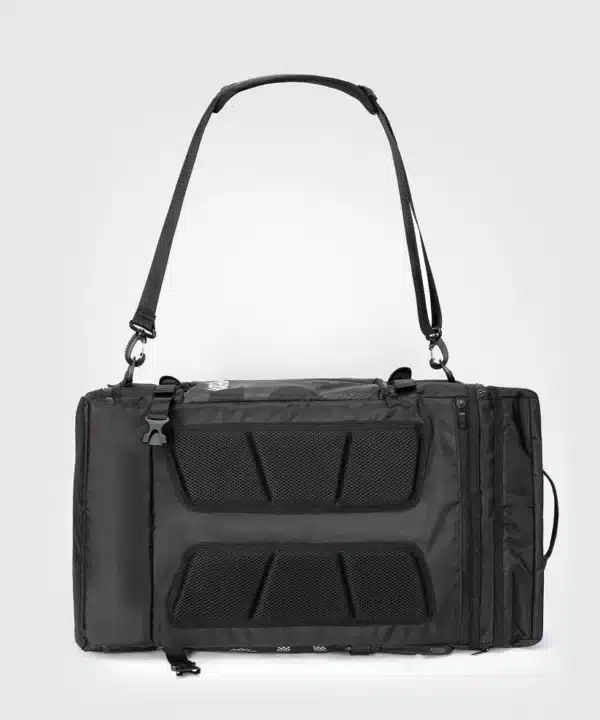 תיק ונום שחור-Venum Trainer Hybrid sports bag - Black