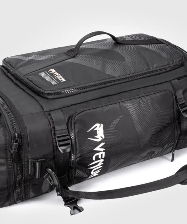 תיק ונום שחור-Venum Trainer Hybrid sports bag - Black