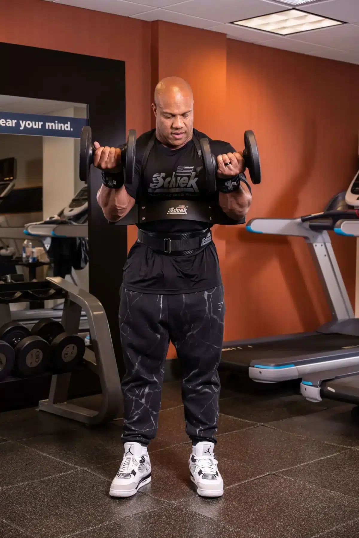 Shreck Arm Arm Blaster רצועת תמיכה מקצועית לחיזוק שרירי הזרועות חברת Schiek