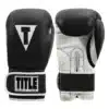 כפפות איגרוף מקצועיות מעור בצבע שחור ולבן - Title Boxing Pro Style 3.0 Leather Training