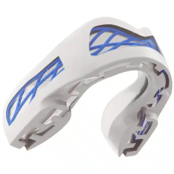 מגן שיניים Safejawz Nitro Series בצבע לבן וכחול, אנטי-מיקרוביאלי עם מסגרת Shockcage