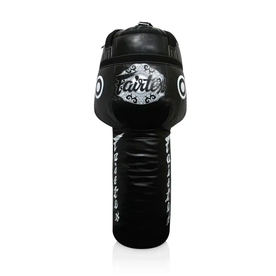 שק אגרוף בזווית Fairtex HB13 בצבע שחור לאימוני אגרוף ומואי תאי