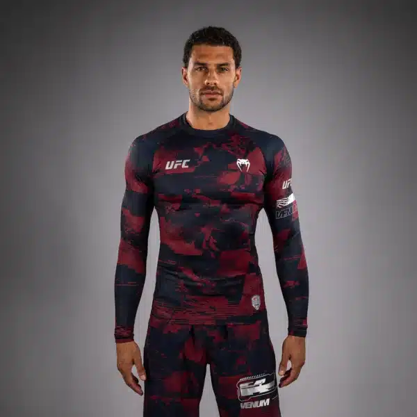 חולצת ראשגארד ונום UFC קומפרשן ארוכה אדום כהה וכחול לגברים UFC Zenith by Venum לאימוני MMA וגרפלינג