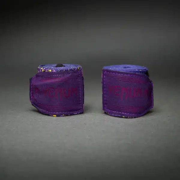 באנדאז'ים | חותלות יד ונום לאיגרוף Venum Venum Kontact Evo Santa Muerte עם גולגולת בצבע סגול כהה