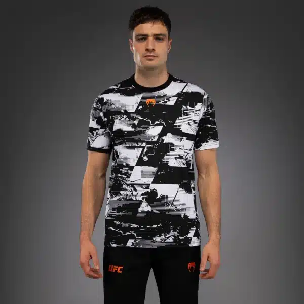 חולצת ונום T-Shirt גברים UFC Zenith by Venum לבנה