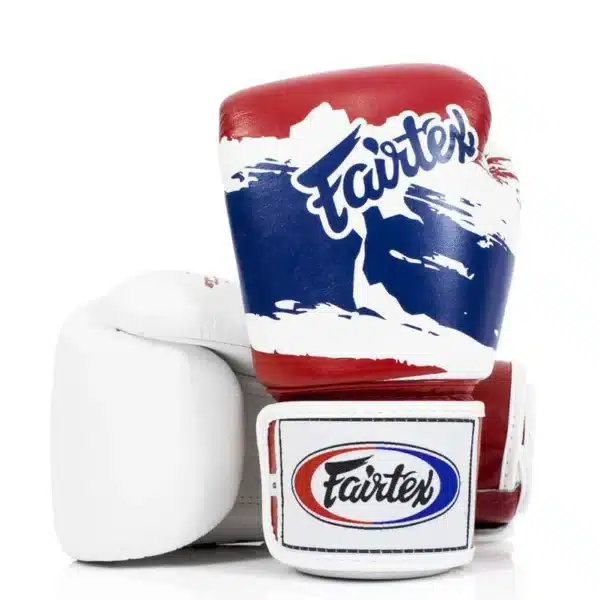 כפפות איגרוף Fairtex BGV1 Thai Pride בעיצוב דגל תאילנד