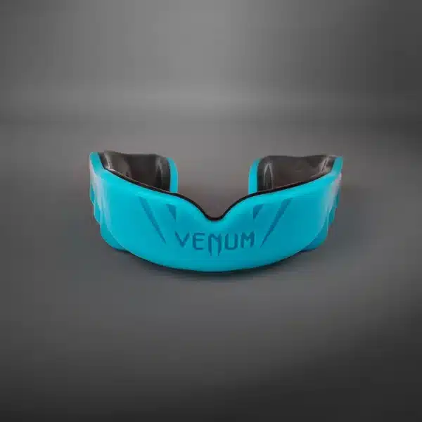 מגן שיניים נום Venum Challenger בצבע טורקיז ושחור עם מארז מקורי