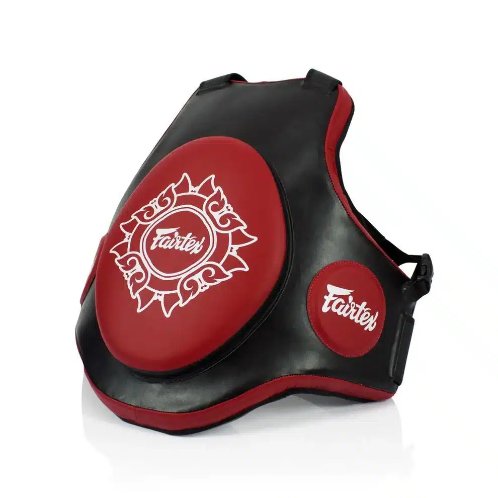 מגן גוף למאמן Fairtex Trainer Vest TV2 שחור אדום